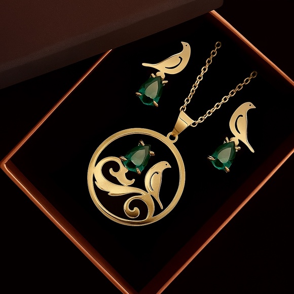 Brass Bird Jewelry Set with Green Gemstones – Pendant Necklace and Earrings - Picture 1 of 7